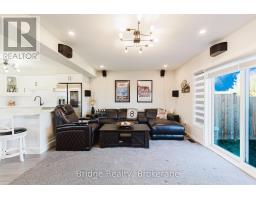 1637 DUNKIRK AVENUE - 16