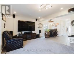 1637 DUNKIRK AVENUE - 18