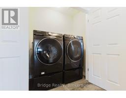 1637 DUNKIRK AVENUE - 27