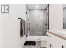 1637 DUNKIRK AVENUE - 35