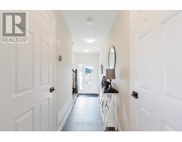 1637 DUNKIRK AVENUE - 5