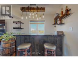 1637 DUNKIRK AVENUE - 9