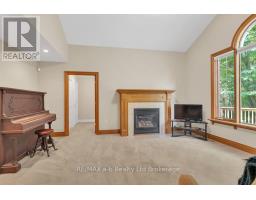 21 WINDEMERE AVENUE - 16