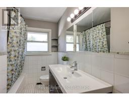 82 BEE STREET - 14
