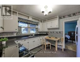 46 AILEEN DRIVE - 9