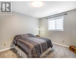 18 ORIOLE CRESCENT - 13