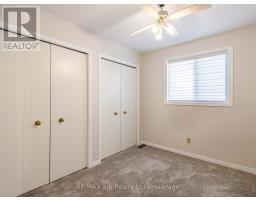 18 ORIOLE CRESCENT - 14