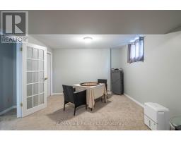 18 ORIOLE CRESCENT - 19