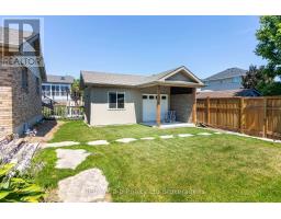 18 ORIOLE CRESCENT - 27