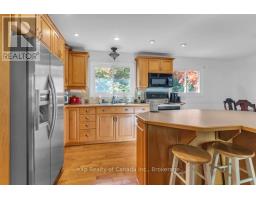 132 NORTH STREET E - 25