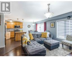 702 FRONTENAC CRESCENT - 12