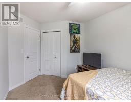 702 FRONTENAC CRESCENT - 18