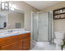 702 FRONTENAC CRESCENT - 22