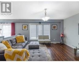 702 FRONTENAC CRESCENT - 8