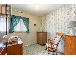 127 CLARKE STREET N - 19