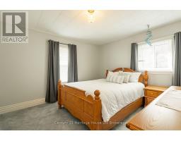 127 CLARKE STREET N - 21