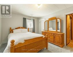 127 CLARKE STREET N - 24