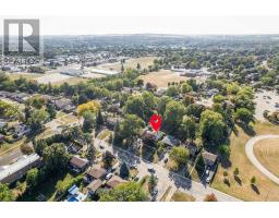 127 CLARKE STREET N - 41