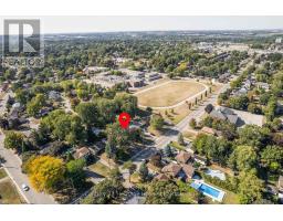 127 CLARKE STREET N - 42