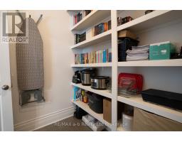 671 HENRY STREET - 6