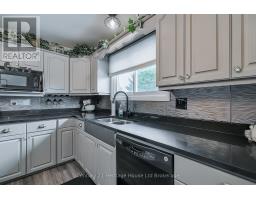 549 LANSDOWNE AVENUE - 18