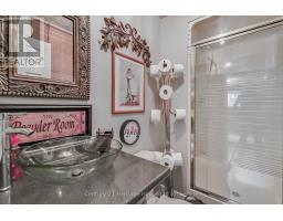 549 LANSDOWNE AVENUE - 35