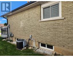 183 DIEFENBAKER DRIVE - 10