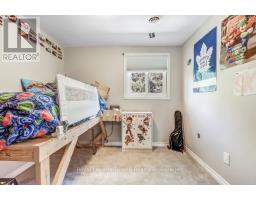 144 KEATS DRIVE - 12