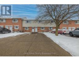 6 - 125 BAY STREET - 1