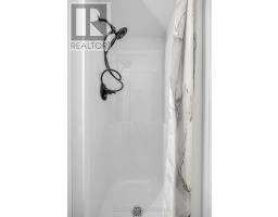 6 - 125 BAY STREET - 17