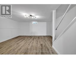 6 - 125 BAY STREET - 19