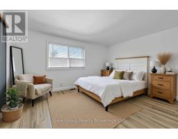 6 - 125 BAY STREET - 21