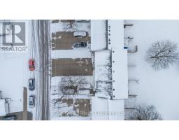 6 - 125 BAY STREET - 35