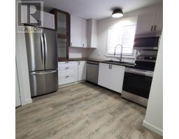 6 - 125 BAY STREET - 4