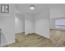 6 - 125 BAY STREET - 6