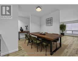 6 - 125 BAY STREET - 7