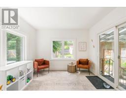 15 MCKENZIE STREET - 16