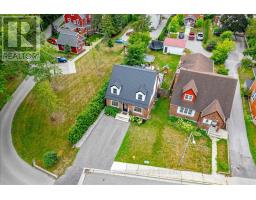 15 MCKENZIE STREET - 40