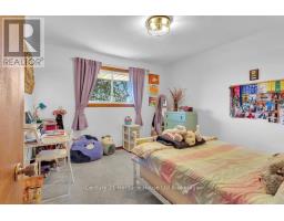 686 GOSHEN ROAD - 12