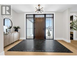 33 AUGUST CRESCENT - 12