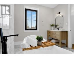 33 AUGUST CRESCENT - 30