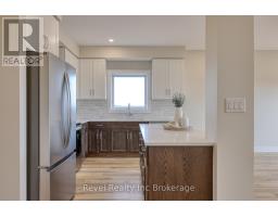 455 GILLESPIE STREET - 7