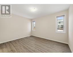 61 KEBA CRESCENT - 18