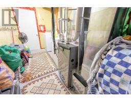 1160 CAEN AVENUE - 16