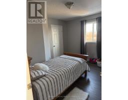 63 WOODHATCH CRESCENT - 16