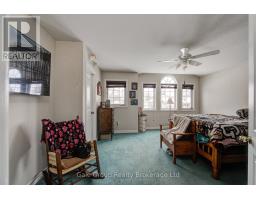 17 HENDERSON COURT - 18