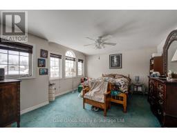 17 HENDERSON COURT - 19