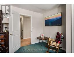 17 HENDERSON COURT - 23