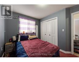 17 HENDERSON COURT - 27