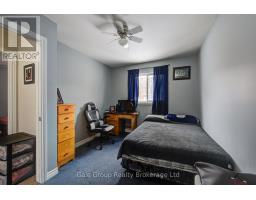 17 HENDERSON COURT - 28